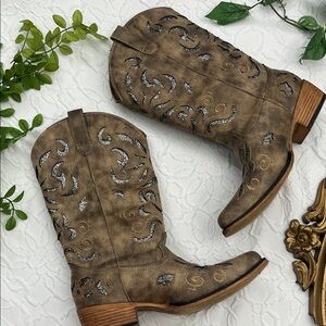Brown Western Cowboy Boots with Glitter Embroidery